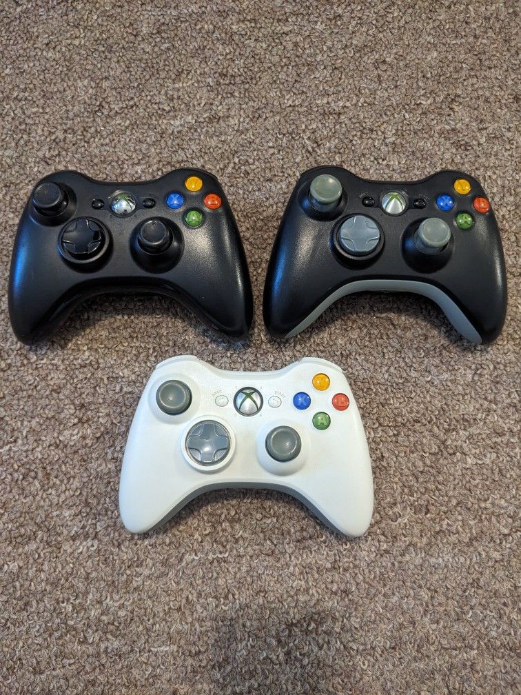 Xbox 360 Controllers - Great Condition