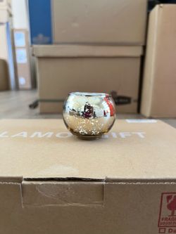 Tea light holder