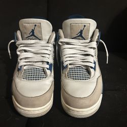 9.5 Military Blue Jordan 4