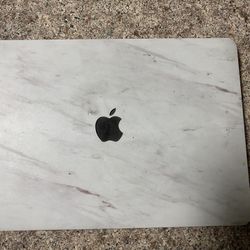 Apple MacBook Pro MPXQ2LL/A Mid-2017 13.3inch Space Gray I5-7360U 2.3GHz 8GB 256GB SSD 