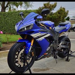 Nice 06 Yamaha R1 Motorcycle 