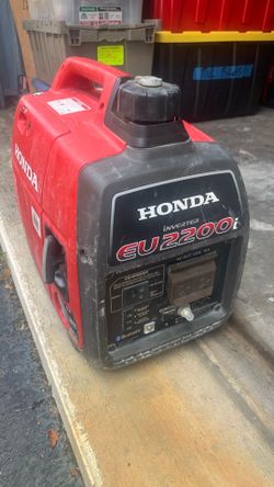 Honda EU2200i Bluetooth Lightweight Super Quit Gas Generator 2200 watts