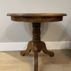 Small Round Oak Wood Pedestal Side Table