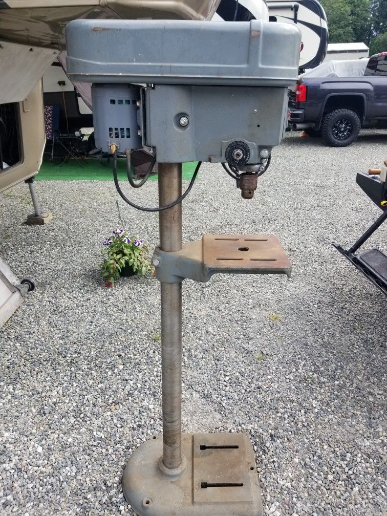 Delta Rockwell 15-017 drill press