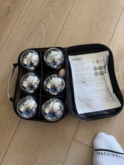 Kikkerland Pétanque / Boules Set — 6 Steel Balls + Carry Case