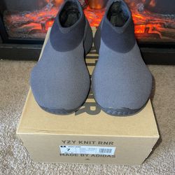 Adidas Yeezy Knit RNR Size 7 Fade Onyx PRE OWNED 
