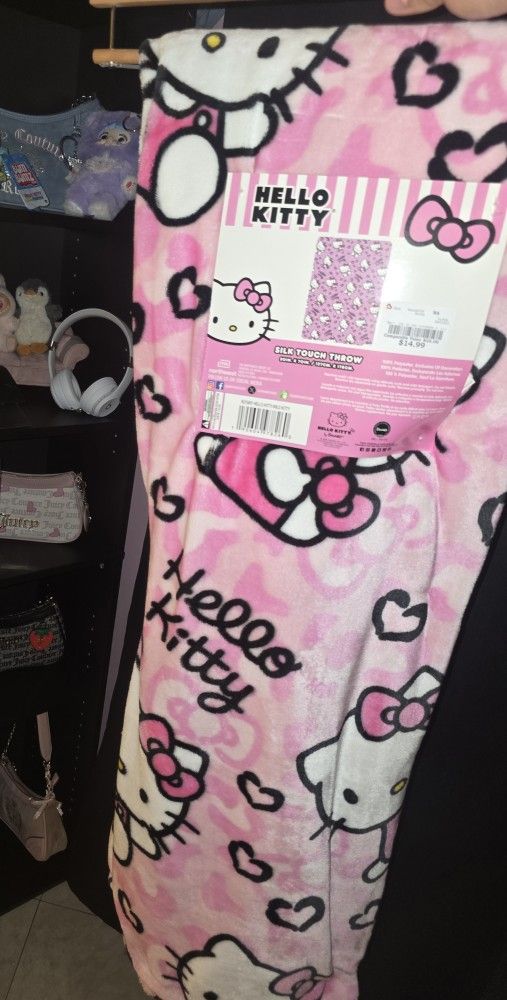 Hello Kitty Blanket 