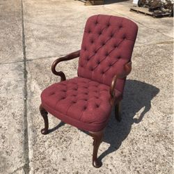 Cloth Tuft Orante Solid Wood Frame Armchair