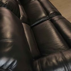 SECTIONAL GENUINE LEATHER RECLINER ELECTRIC BLACK COLOR.. DELIVERY SERVICE AVAILABLE 🚚💥💥✅