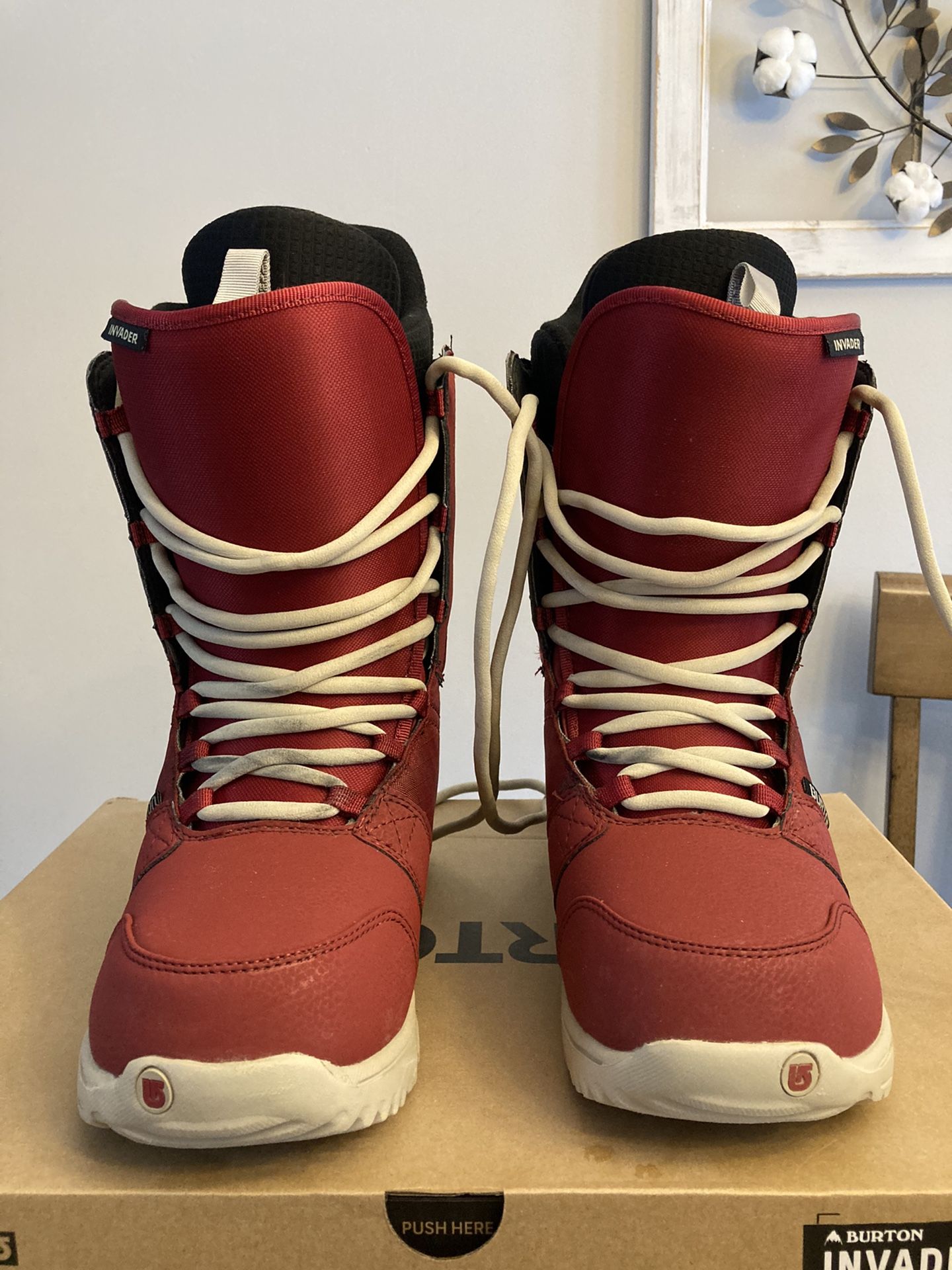 Snowboard Boots - Burton Invader