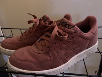 ASICS 5.5 Maroon 