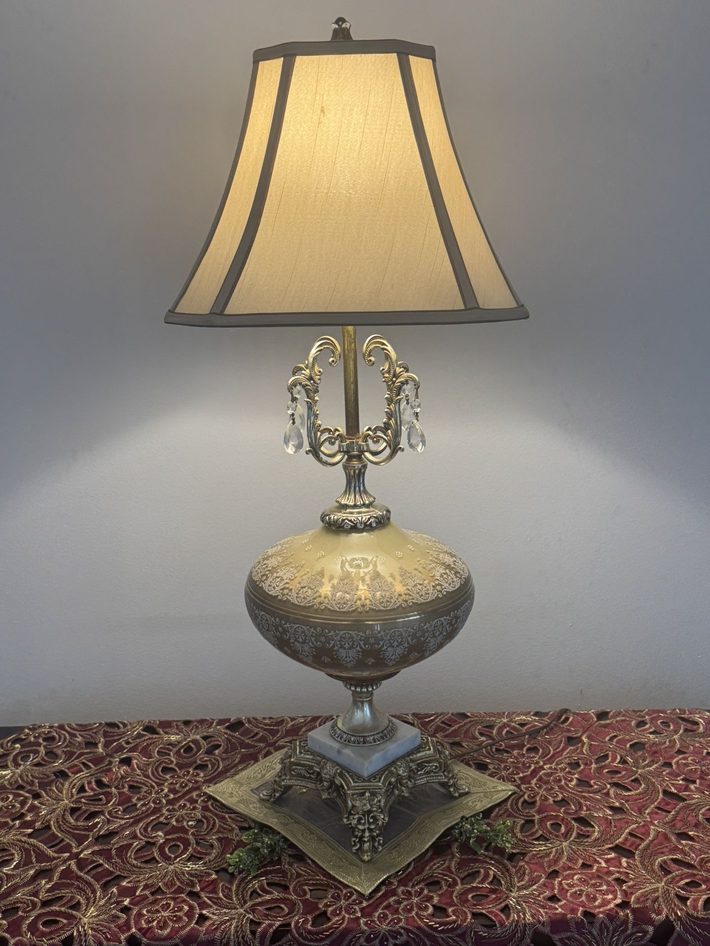 RARE Vintage Hollywood Regency Gold Lamp