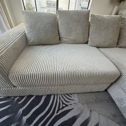 Modern L-Shaped Sectional Sofa with Chaise | Beige