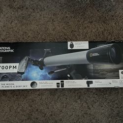 Telescope National Geographic CF700PM