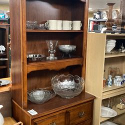 3 Drawer With Hutch