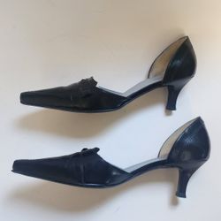 BCBG Paris Black Leather Kitten Heels- Size 7.5 