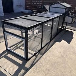 New Large Wooden Chicken Coop for 4-6 Chickens