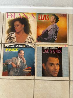 4 Vinyls .Elvis Presley , Pérez Prado , Díana Ross , Frank Sinatra .
