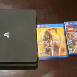  Ps4 With 2 Games 