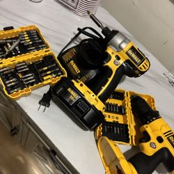 Dewalt Impact And Drill 1 Battery Chargery