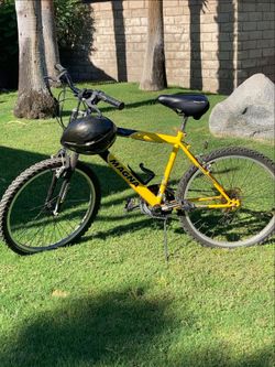 Magna Mountain Bike • 24" • 18 Speed