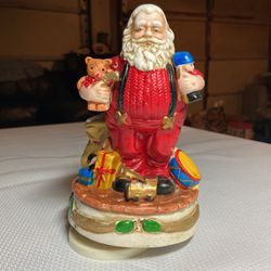 Rare Find. Vintage Christmas  Revolving Musical Santa By Silvestri. 