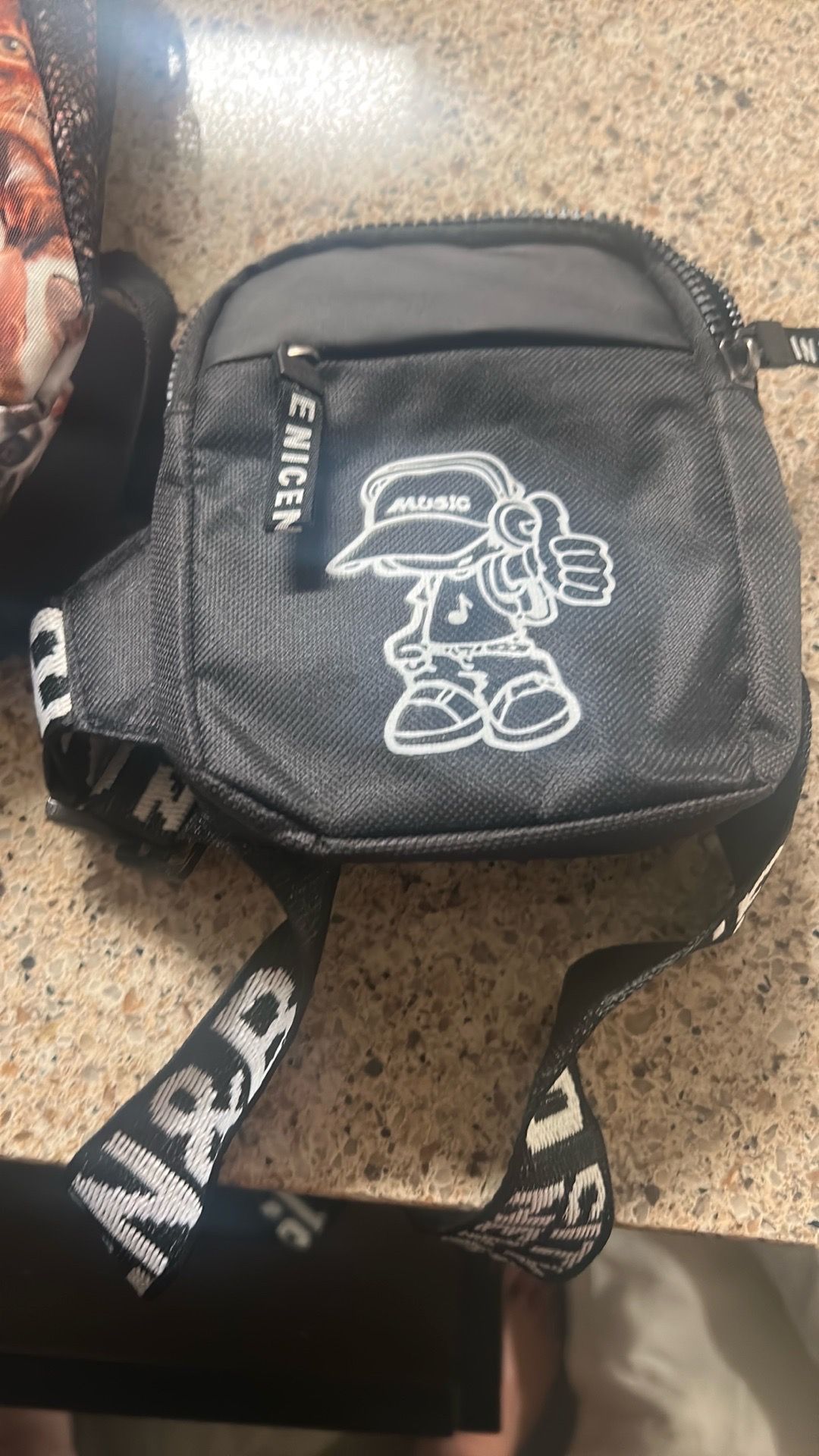 Music shoulder bag