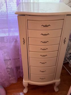Wooden vintage jewelry storage
