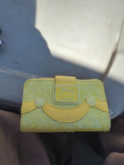 cartera de Disney loungefly de lentejuela inspirada en la bella y la bestia buenas condiciones