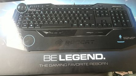 Roccat isku+ illuminated gaming keyboard