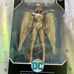 💫 DC Multiverse Wonder Woman (Golden Armor) – McFarlane Toys | New in Box