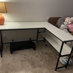 Beautiful L Shaped Desk In (mint Condition) *Read Description*