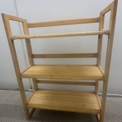 Foldable stand with shelves 