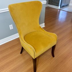 Accent Chair 