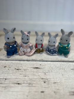 Vintage Sylvanian Family Calico Critter Babblebrook Rabbit Family