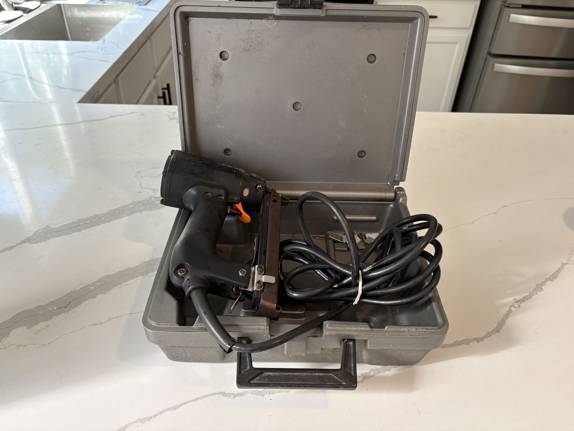 Duo Fast Electric Tacker