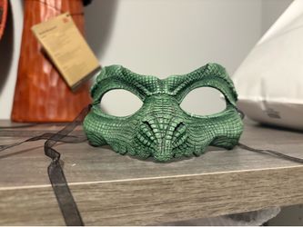 Lisa Sell Dragon lizard reptile halloween festival convention resin face mask