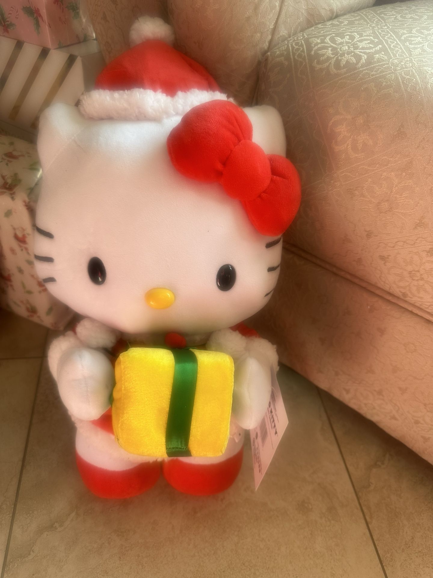 Hello Kitty Christmas Greeter