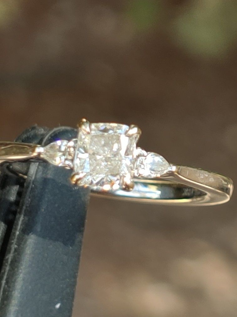 Engagement Ring Set - GIA Certified VS1 / D Cushion Cut Center