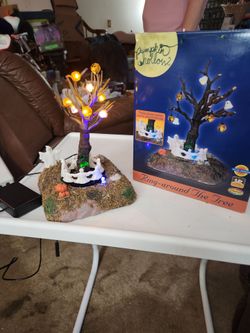 Lemax Pumpkin Hollw  2004 " Ring Around The Tree"  Ghosts Dont Dance Anymore  Has Battery Adapter