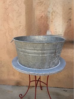 Vintage 17 Gallon Galvanized Wash Basin 25" x 11 1/2” With Handles