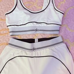 White And Black Alo Set 