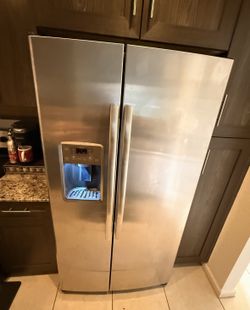 Fridge GE Side By Side. Price Including Delivery
