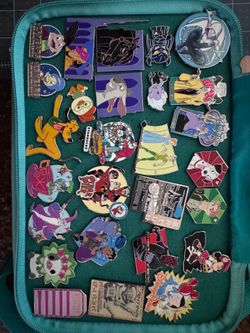 Disney pins