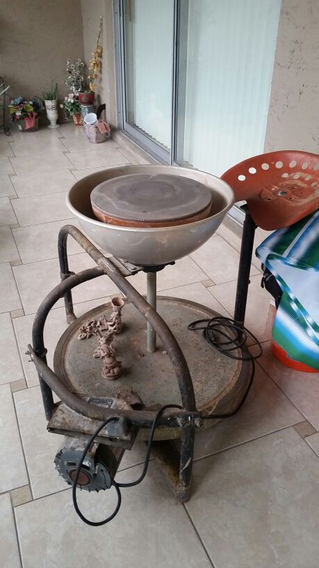 Randall pottery kick wheel