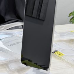 iPhone 14 Plus 128Gb Unlocked crack screen