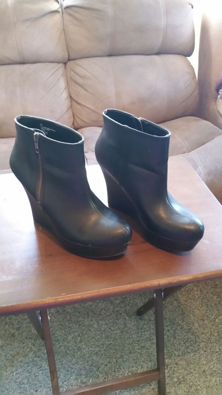 Mossimo Boots - Black
