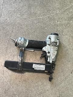 Staple Gun