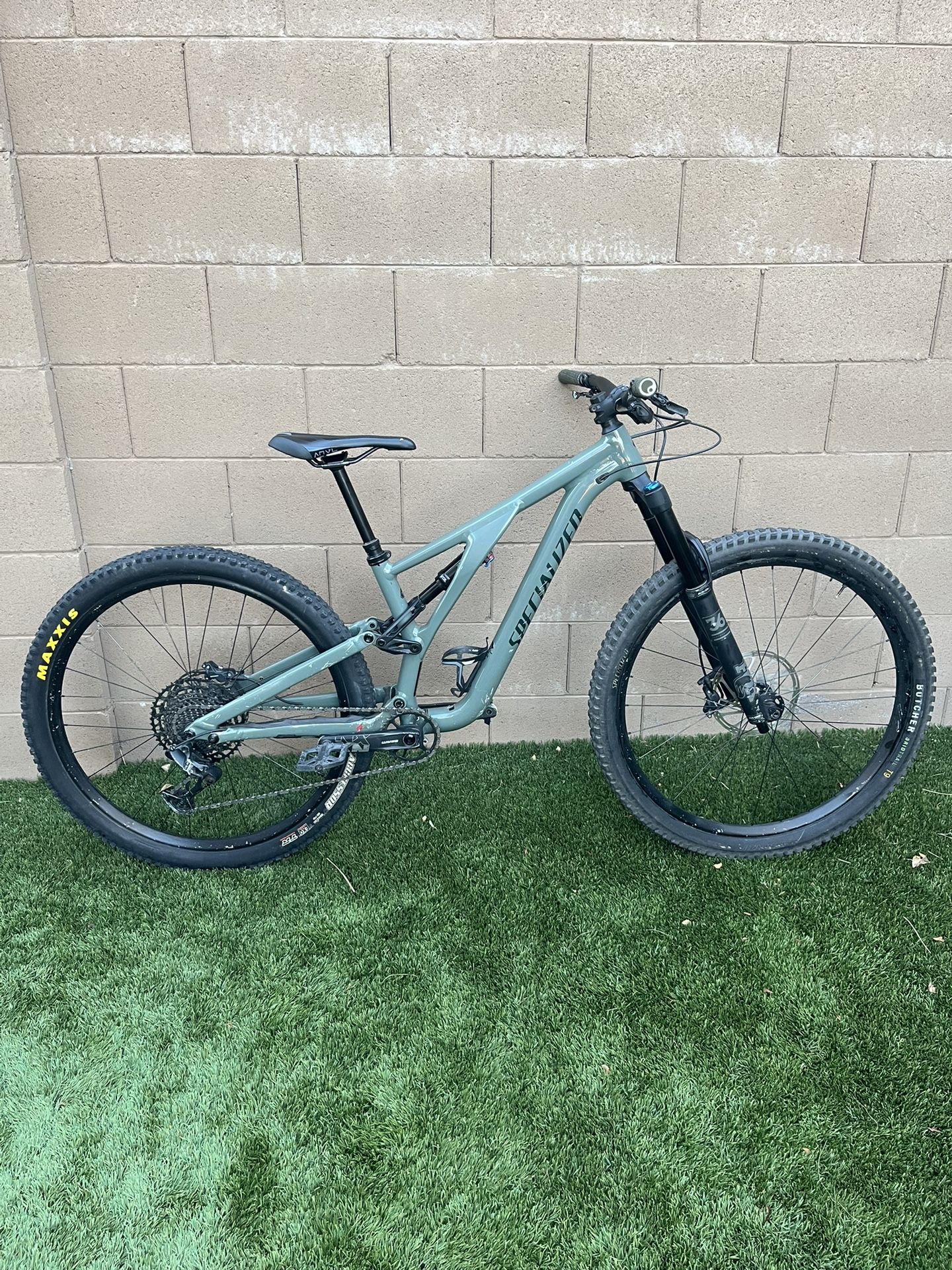 2022 Specialized Stumpjumper Comp (Small/S2)
