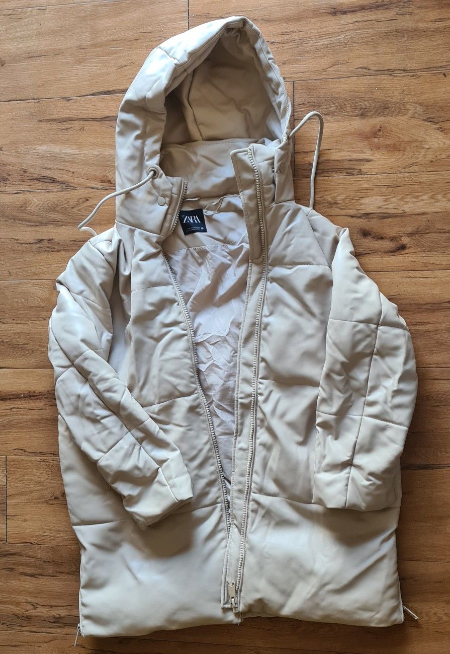 Zara Beige Puffer Coat Size M (EU)